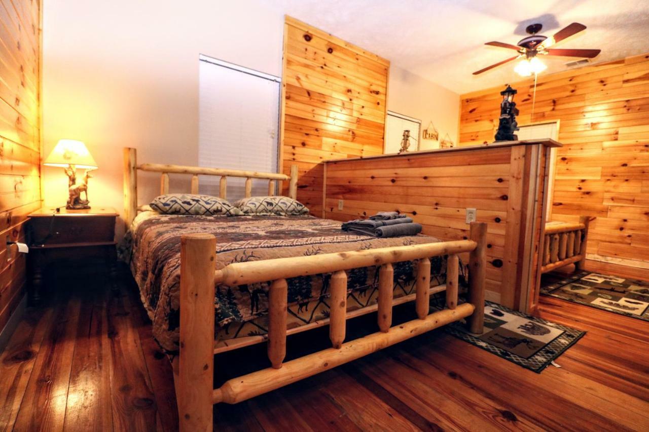 Lazy Bear Cabin Sevierville Esterno foto